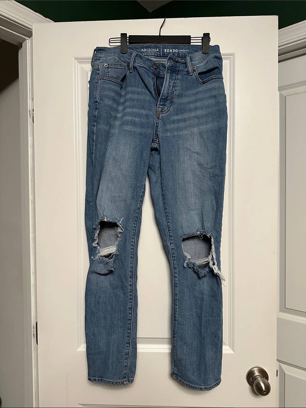 Arizona Jean Company Ripped Straight-Leg Jeans in Medium Blue Wash